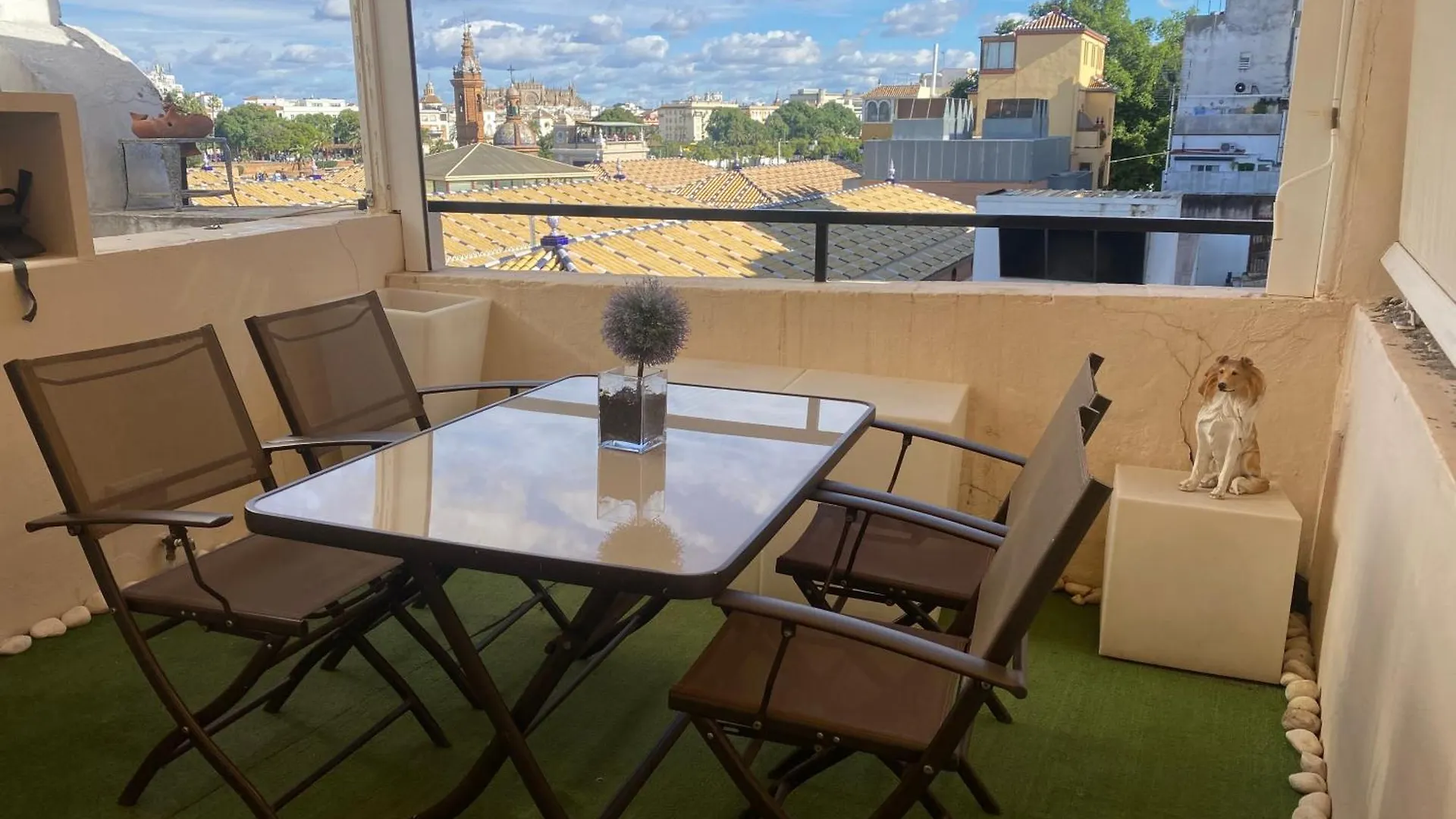 Apartamentos Mercado De Triana Seville Spain